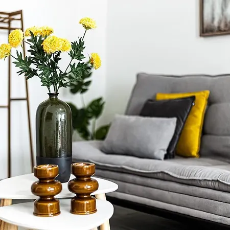 One-bedroom Within Walking Distance Of Da Rocha And Marina De