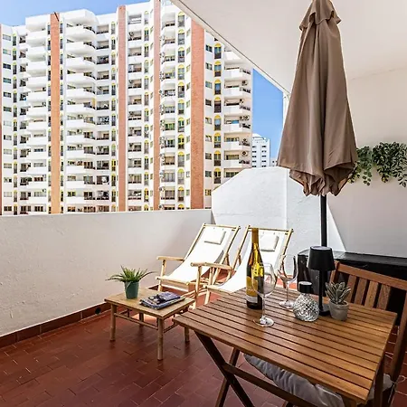One-bedroom Within Walking Distance Of Da Rocha And Marina De 아파트 *