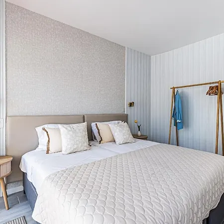 One-bedroom Within Walking Distance Of Da Rocha And Marina De 아파트 포티마오
